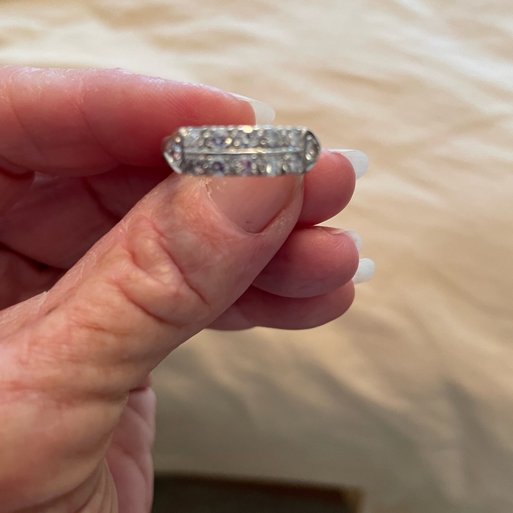 Beautiful New Diamond & Platinum Ring